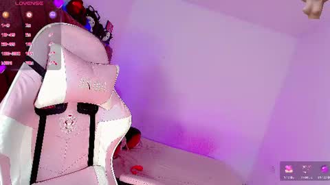 ely_w1 online show from July 18, 7:26 am