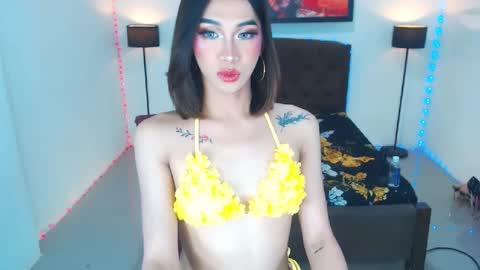 emerladmore online show from July 19, 3:49 pm