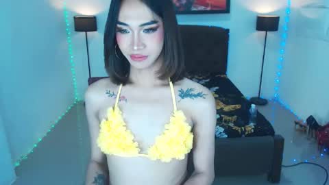 emerladmore online show from July 28, 3:21 pm