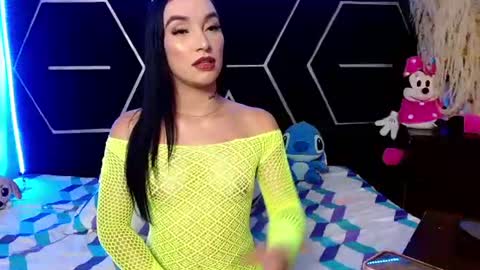 emillystonex online show from June 23, 5:10 pm