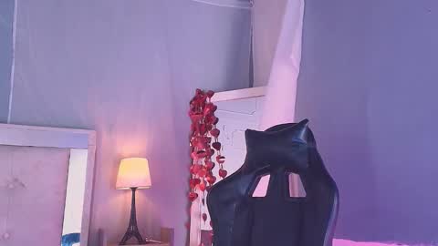 emily_castillo1_ online show from March 2, 7:15 am