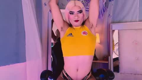 emily_castillo1_ online show from March 27, 8:26 am