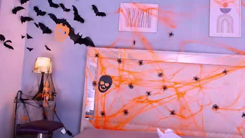 emily_castillo_1 online show from October 31, 5:06 am