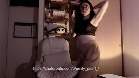 emily_pearl_ online show from February 18, 12:15 am