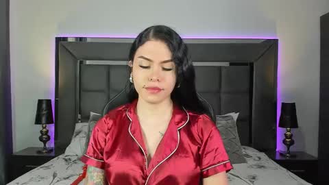 Emmily Santibaez online show from November 12, 2:38 pm