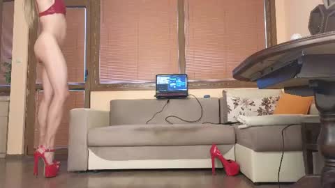 Empress Sara  online show from July 17, 4:35 pm