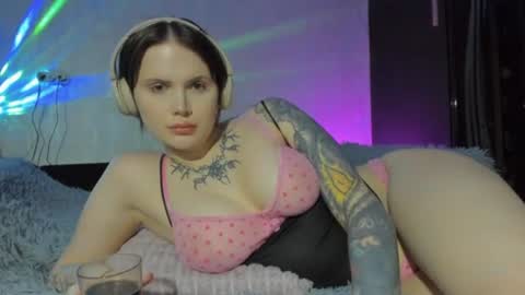 emydeliro online show from July 22, 9:08 pm