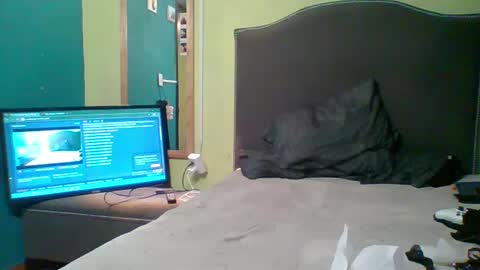 ericareh online show from October 7, 5:08 am