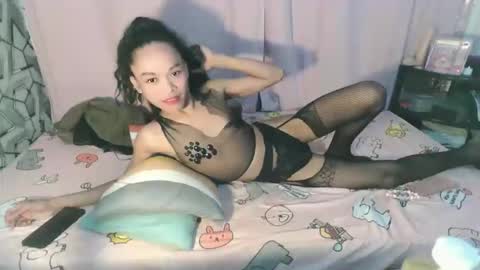 ericaxox1 online show from April 19, 6:14 am