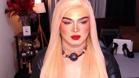 Snapshot of eroticfowler69 chatting on December 12, 5:59 pm Anastasia online show from December 12, 5:59 pm