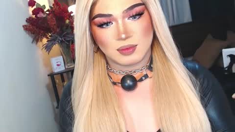 Snapshot of eroticfowler69 chatting on February 26, 4:24 pm Anastasia online show from February 26, 4:24 pm