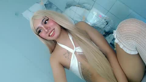 esmeralda28x online show from June 24, 3:26 am