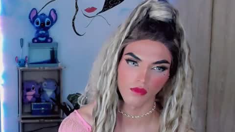 esmeraldasexycutee online show from July 22, 7:45 am