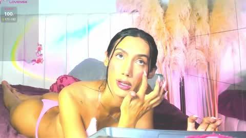 Estefa G online show from April 10, 11:43 pm