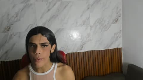 estefani robles online show from August 3, 1:05 am