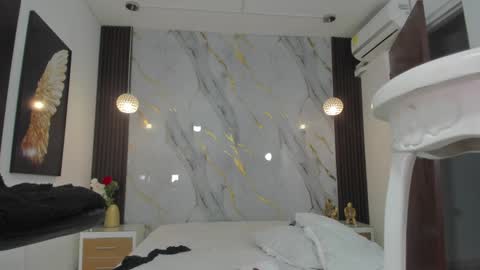 Estephany online show from December 7, 12:46 am