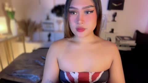 Queen Eva Mazikeen online show from March 9, 6:33 pm