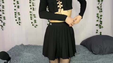 EvaSteinberg online show from December 18, 4:56 pm