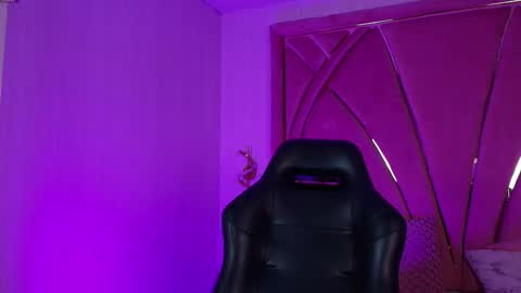 Velvet  online show from February 19, 3:36 am