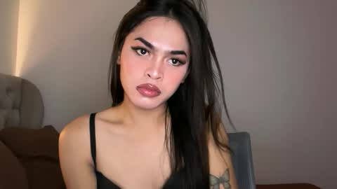 farrahmoanx online show from May 3, 3:55 am