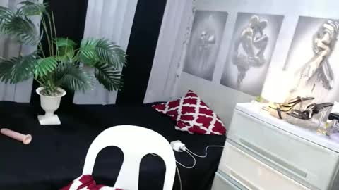 vana online show from March 11, 6:34 pm