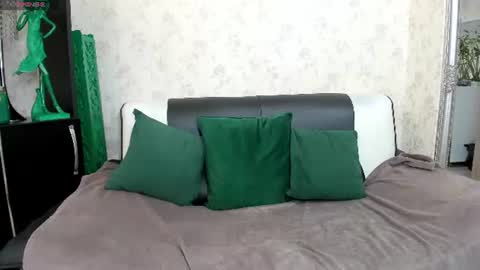 Im Lexi online show from July 10, 5:00 am