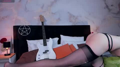 Honey Ill be waiting for you  Mon Fri Sat Sun 10am-5pm and Wed 3am-10amGMT online show from February 25, 10:04 am