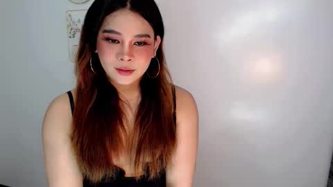 Jasmine online show from June 8, 1:28 am
