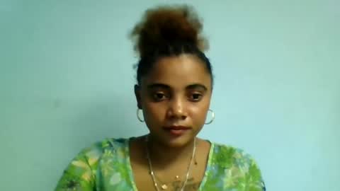 flooreenceee online show from July 22, 11:58 am