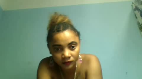flooreenceee online show from July 26, 7:48 am