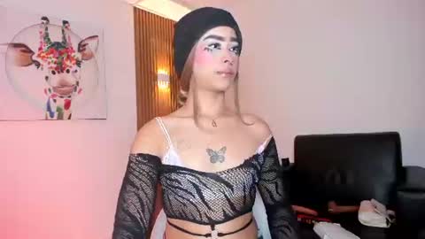  Flor  online show from June 28, 3:23 am