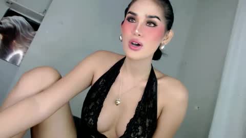 KHATRINA STACIE MARIE online show from October 25, 3:01 am