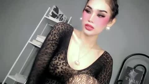 KHATRINA STACIE MARIE online show from June 17, 10:49 am