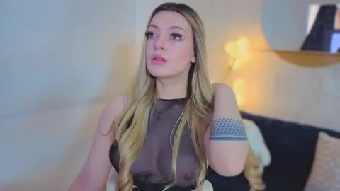 fresita_pink_ online show from March 18, 9:36 pm