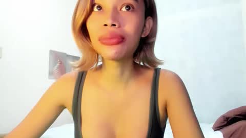 fuckingsexy143 online show from June 6, 2:51 am