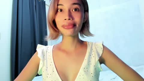fuckingsexy143 online show from June 16, 12:18 pm