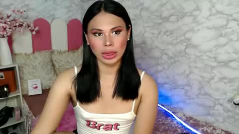 fuschiafucker online show from March 4, 5:42 am