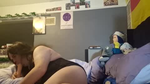 fxckc4rl3yllis99 online show from December 1, 1:41 am