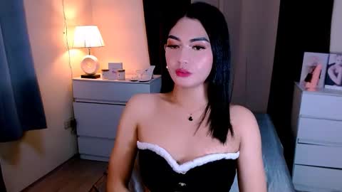 gabriela_deluxe online show from December 5, 9:10 pm