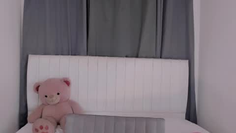 Vnecis Marn online show from October 24, 11:54 pm