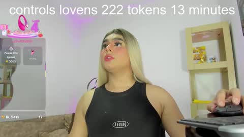 Snapshot of ghadats chatting on September 14, 2:28 am L A U R A online show from September 14, 2:28 am