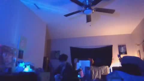 SrirachaSwitchblade  online show from November 13, 9:07 am