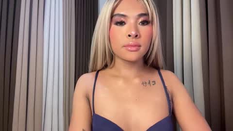 queen ronna online show from June 9, 7:29 am