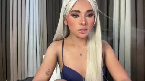 queen ronna online show from June 23, 4:26 pm