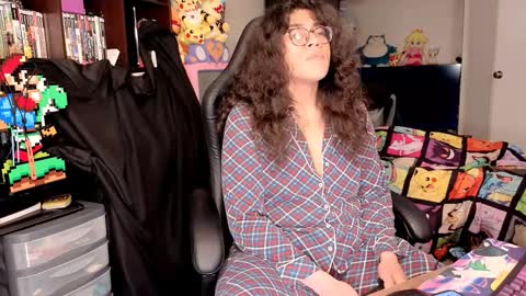 glaceon9 online show from February 9, 11:44 pm