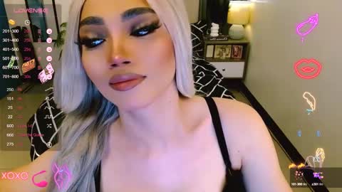 Kim - DONT FORGET TO FOLLOW AND GIME THUMBS UP online show from January 23, 2:55 am