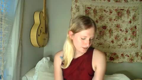 goddessalison online show from June 7, 1:35 am