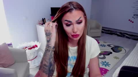 Nicole.. online show from February 22, 9:45 am