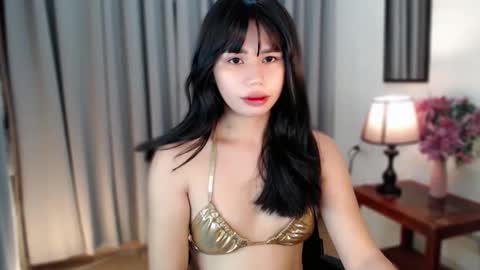 its me GoldenCleo  online show from February 15, 3:44 pm