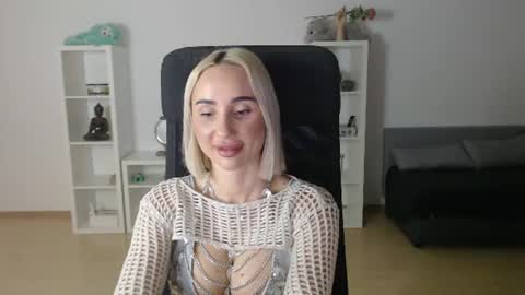 Natalie online show from July 2, 8:19 am